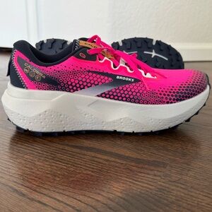 NEW Brooks Size 9 Caldera 6 Ultra Trail Running Shoes